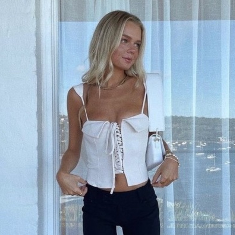 Verge Girl Mood Du Jour Lace Up Top
